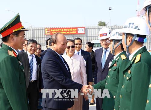 Thủ tướng Nguyễn Xuân Phúc hội kiến lãnh đạo Đảng, Nhà nước Lào ảnh 3